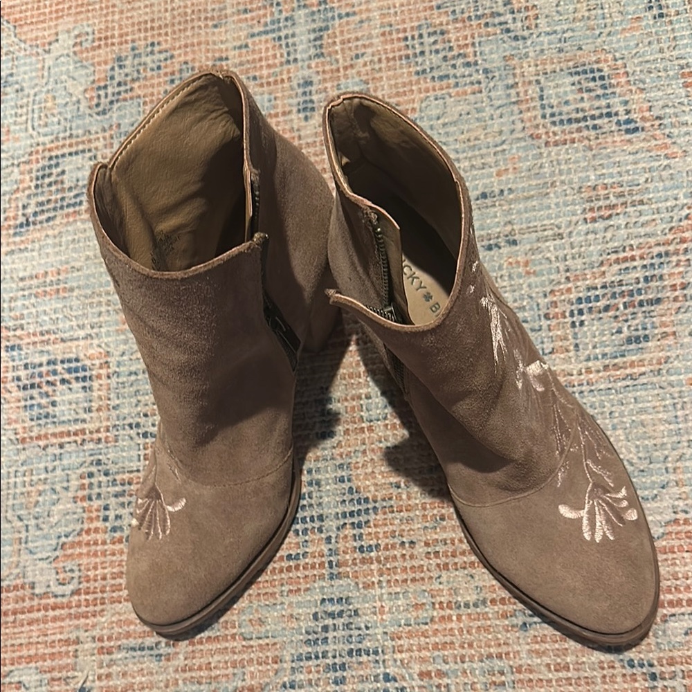 Lucky Brand Tan Ankle Boots with Slouchy Design and Low Heel